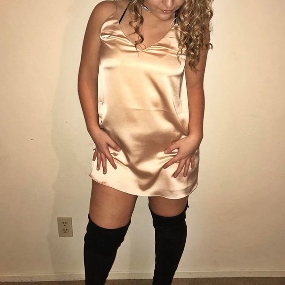 Champagne Dress - Picture 4 of 5